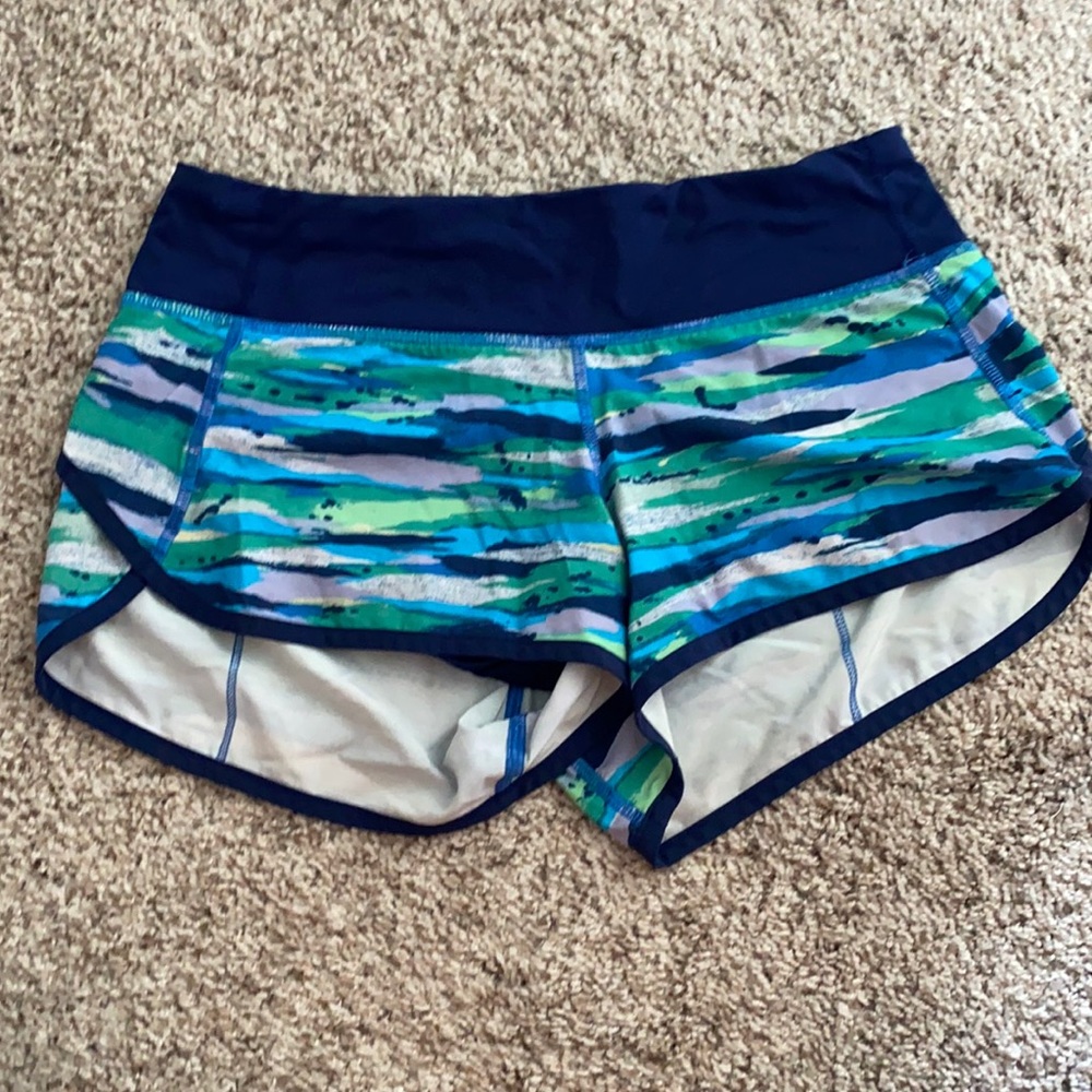 Lululemon speed up shorts 2.5”